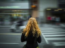 Normal_straat_meisje_vrouw